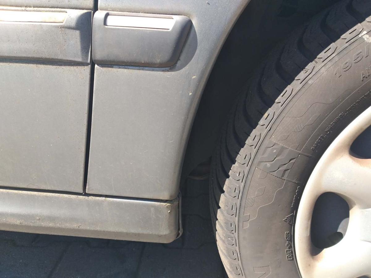 Peugeot 406 original Kotfl&uuml;gel vorn rechts EZDC Gris Hades Facelift Bj.2002